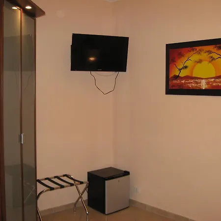 Alojamento de Acomodação e Pequeno-almoço Romantica 3*