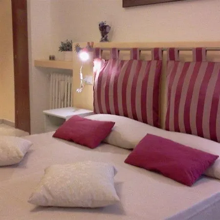 Bed & Breakfast Romantica Rome